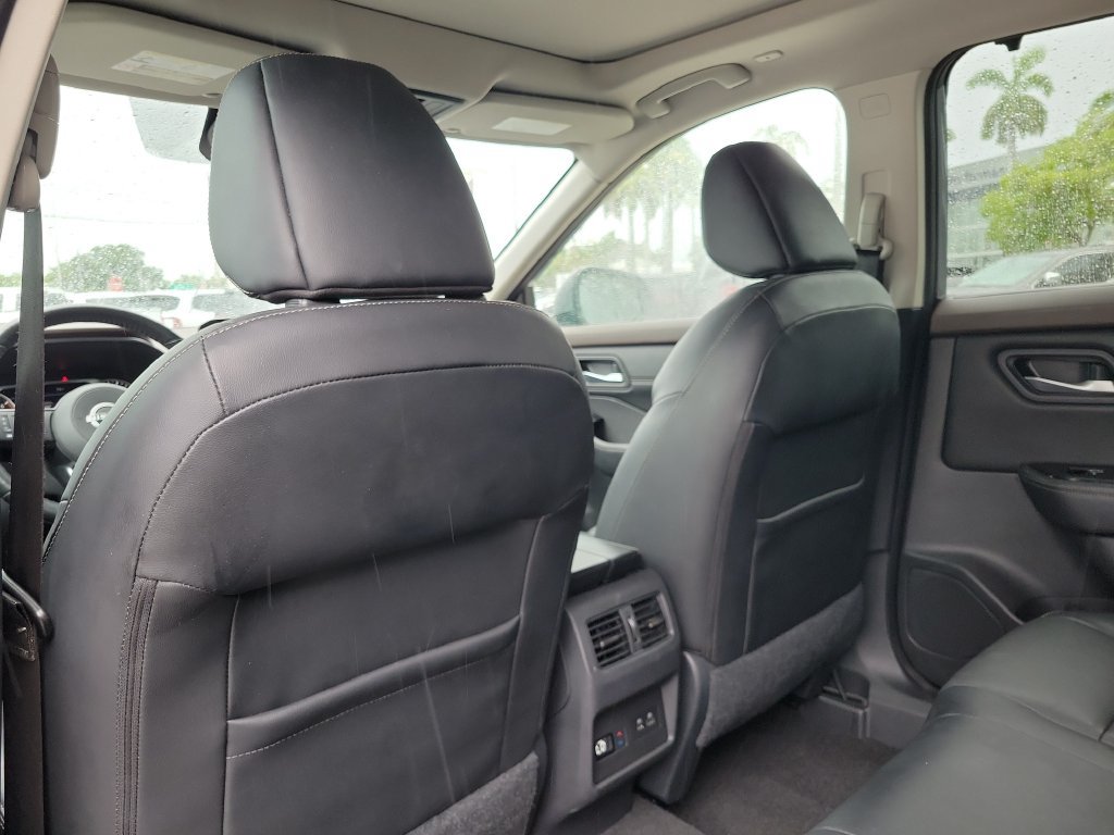 Certified 2022 Nissan Rogue SL w/ SL Premium Package FWD image 17