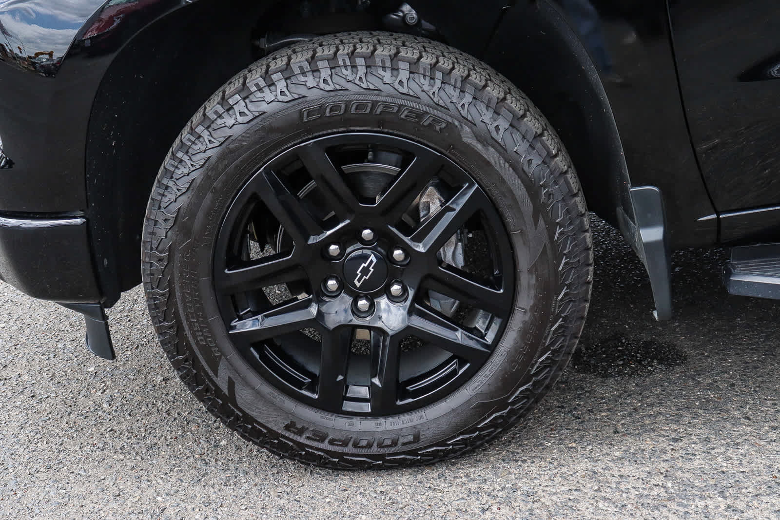 Used 2022 Chevrolet Silverado 1500 RST w/ LPO, Dark Essentials Package RWD image 14