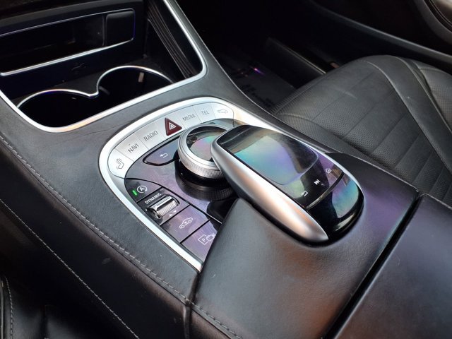 Used 2018 Mercedes-Benz S 560 Sedan image 18