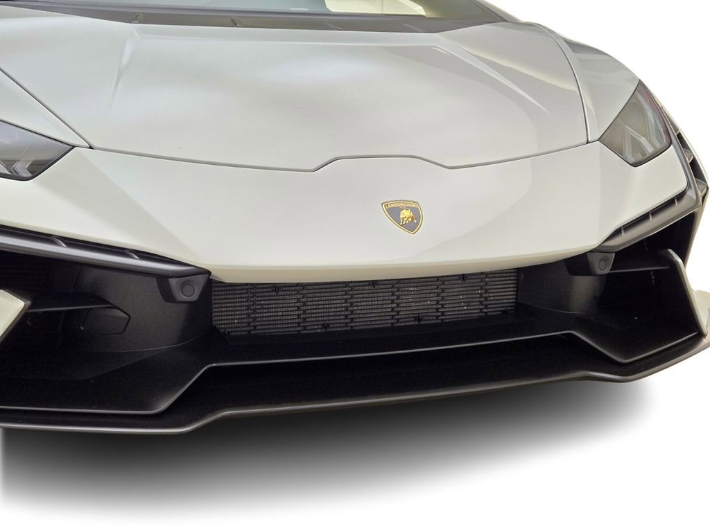 Used 2023 Lamborghini Huracan Tecnica image 4