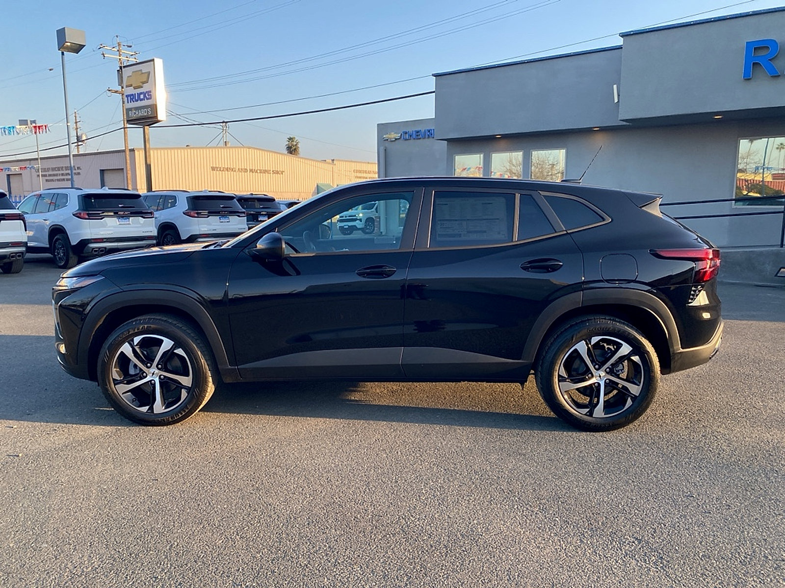 New 2026 Chevrolet Trax RS w/ Sunroof Package FWD image 3
