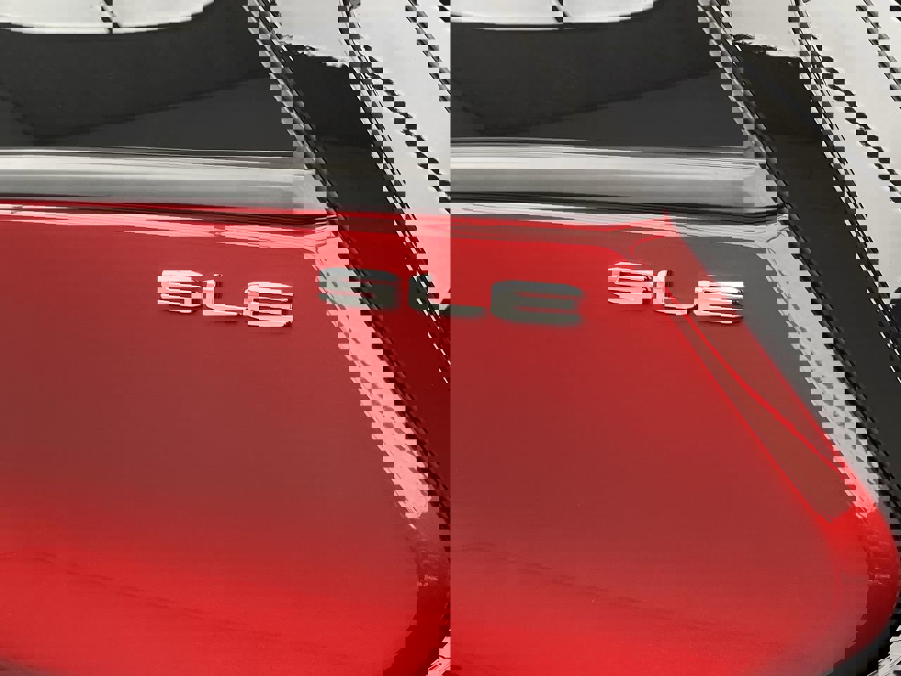 Certified 2023 GMC Terrain SLE w/ Driver Convenience Package image 31