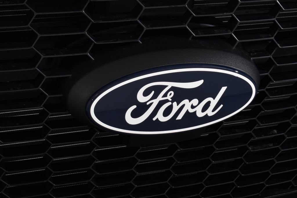 New 2026 Ford Transit 250 148 Medium Roof Extended AWD w/ Load Area Protection Package image 21