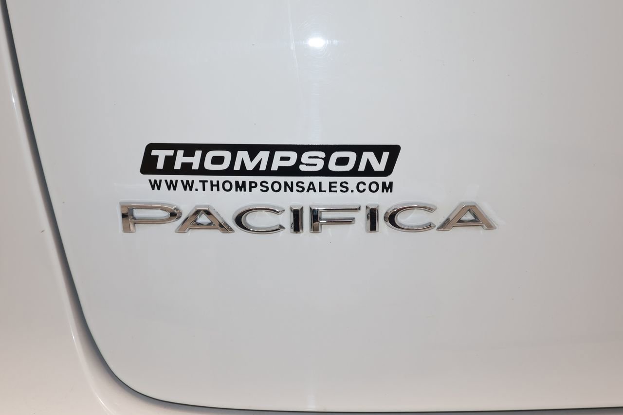Used 2022 Chrysler Pacifica Limited image 34