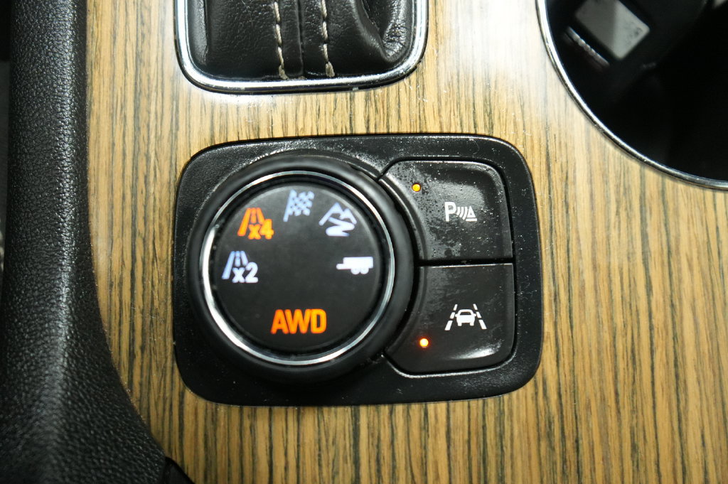 Used 2017 GMC Acadia Denali AWD/4WD image 34