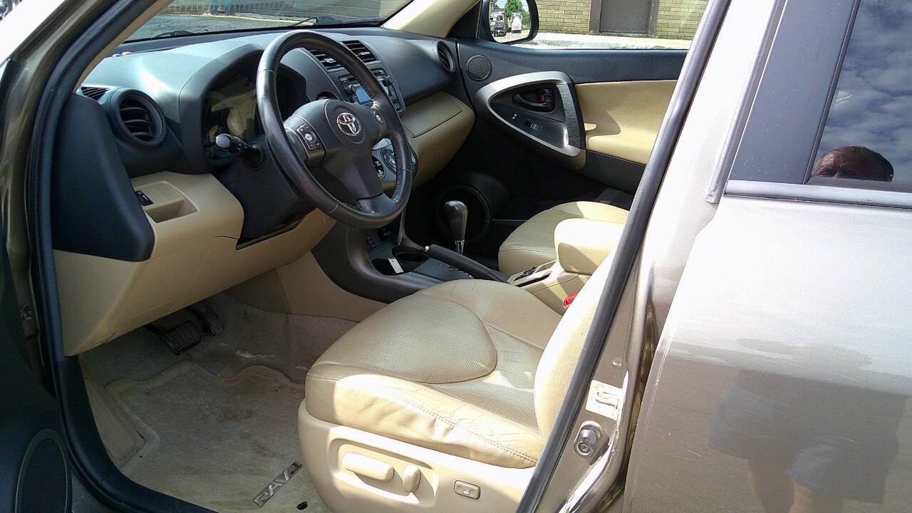 Used 2012 Toyota RAV4 Limited w/ Premium Plus Value Pkg AWD/4WD image 18