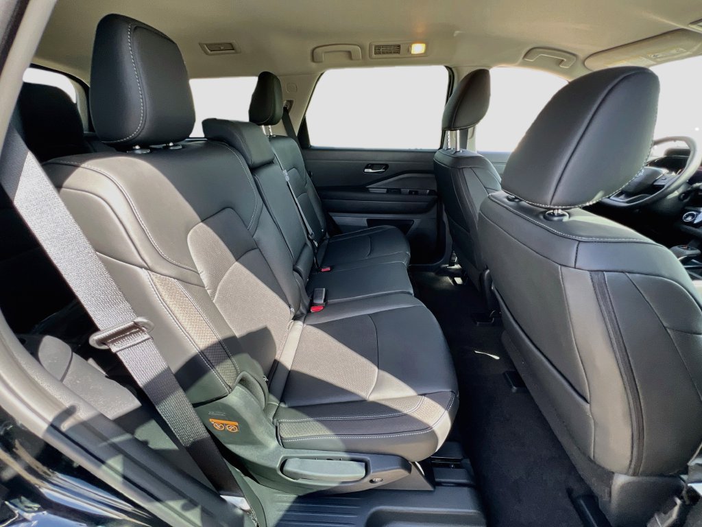 New 2026 Nissan Pathfinder SL w/ Cargo Package FWD image 26