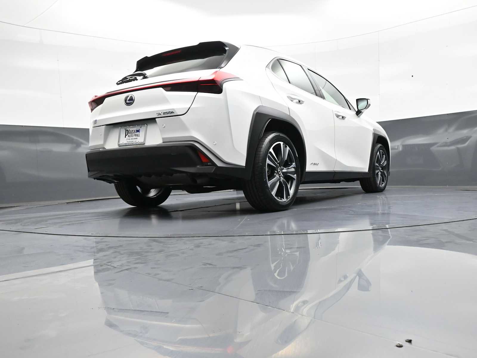 Used 2021 Lexus UX 250h w/ Premium Package AWD/4WD image 31