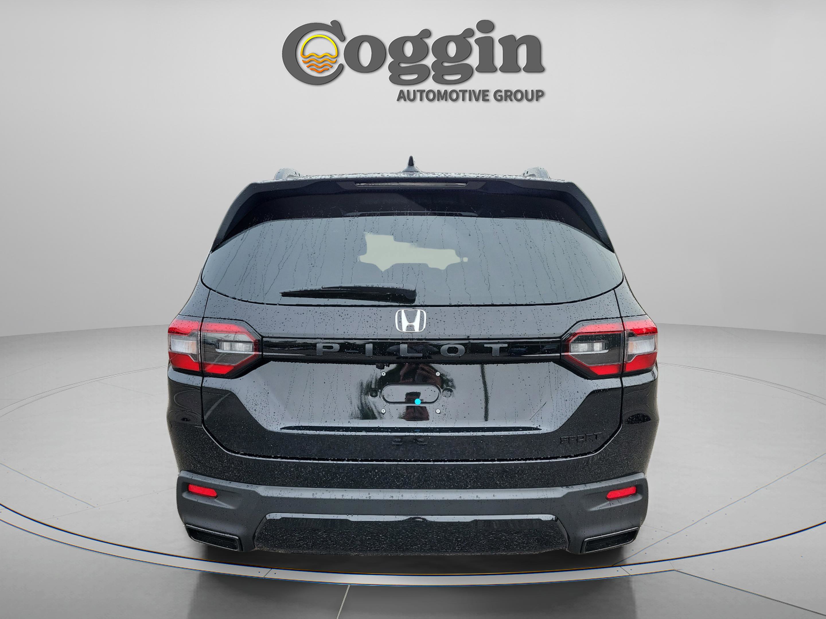 New 2026 Honda Pilot Sport image 5