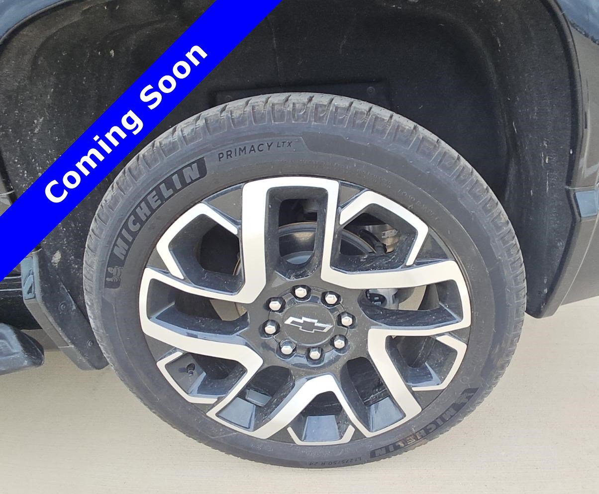 Used 2024 Chevrolet Silverado EV RST AWD/4WD image 17