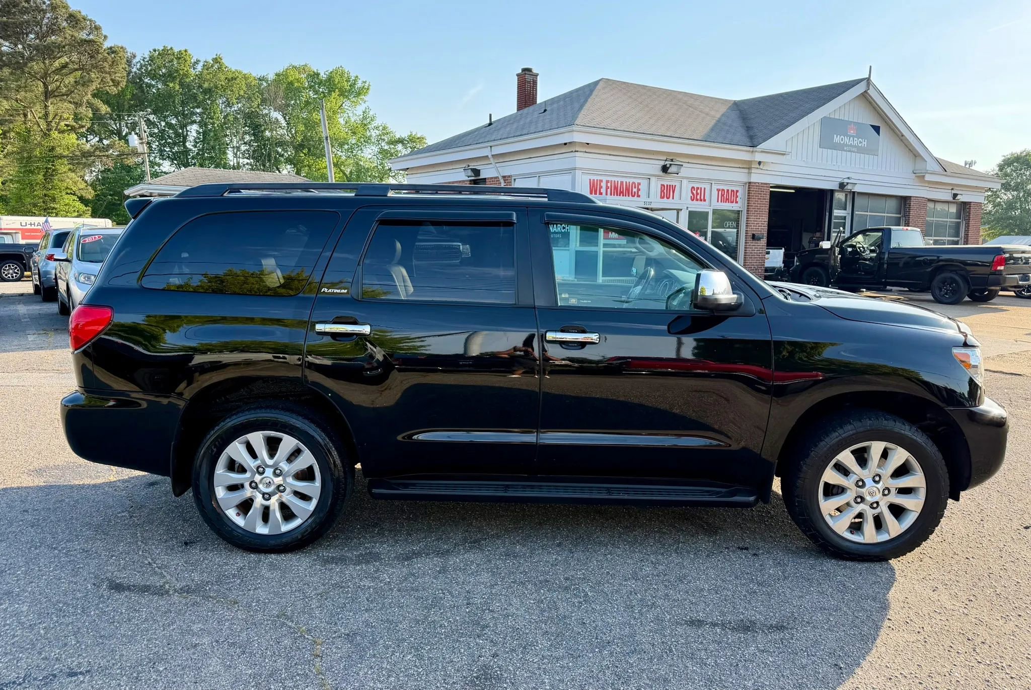 Used 2011 Toyota Sequoia Platinum AWD/4WD image 6