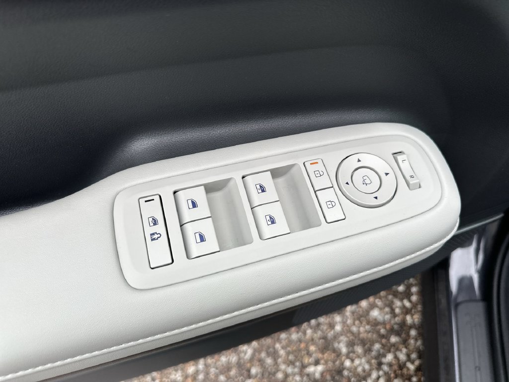 Used 2026 Hyundai Santa Fe Limited AWD/4WD image 24