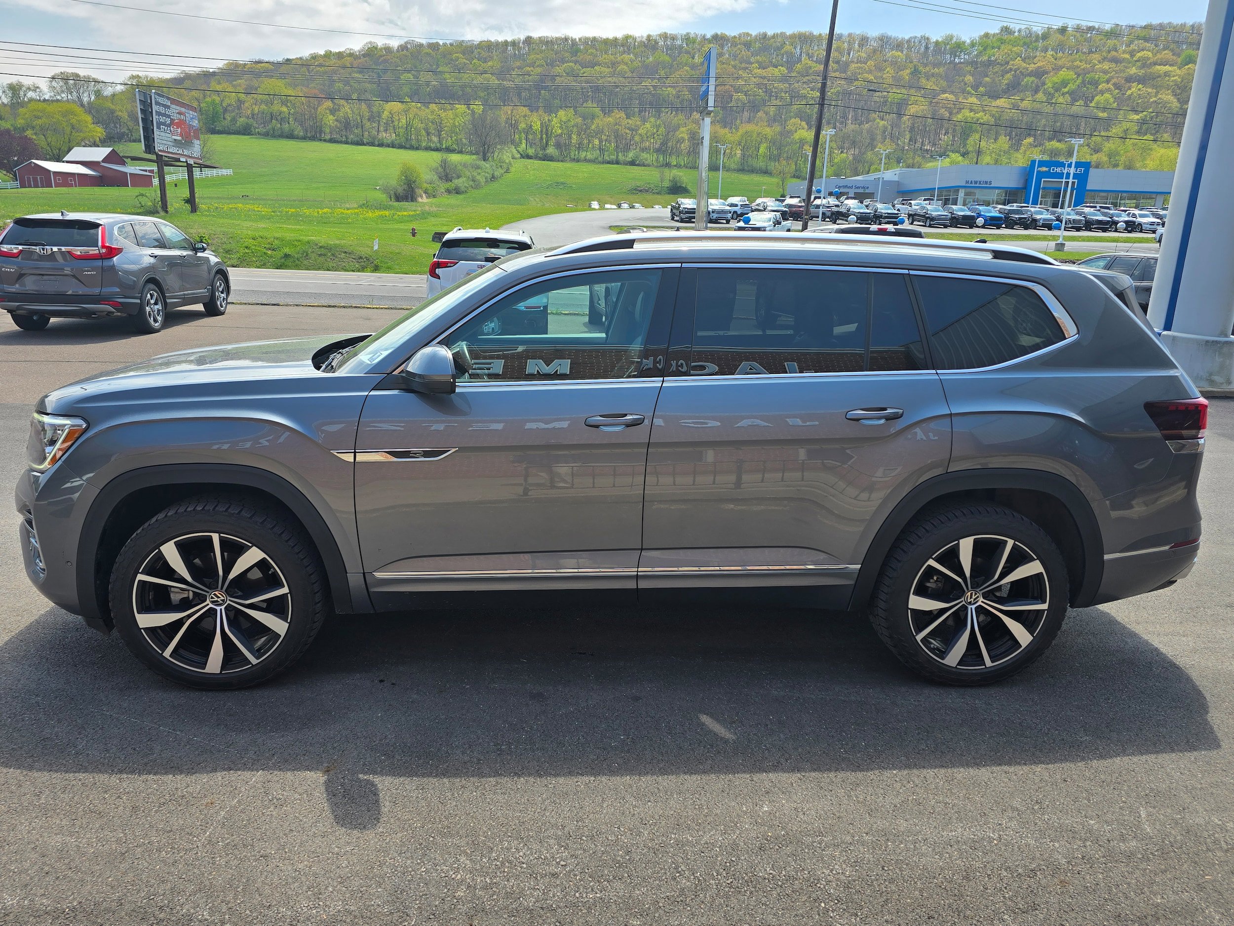Used 2024 Volkswagen Atlas SEL Premium R-Line AWD/4WD image 4