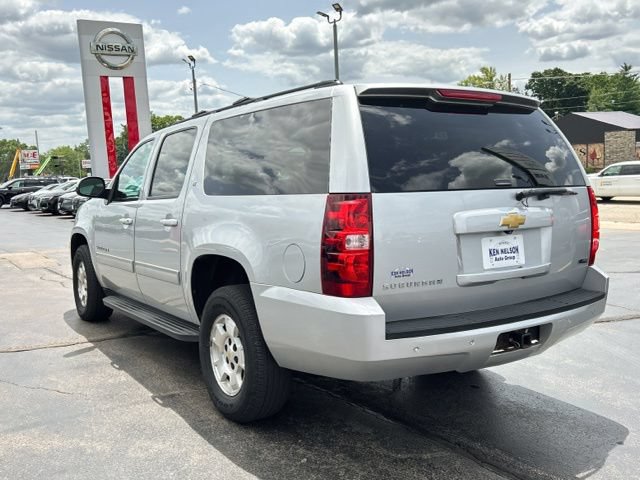 Used 2012 Chevrolet Suburban LT w/ Luxury Package AWD/4WD image 7