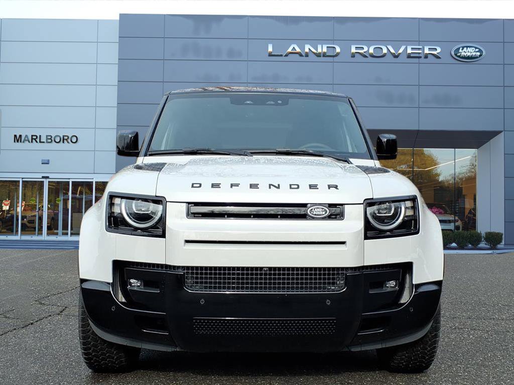 New 2026 Land Rover Defender 110 X-Dynamic SE image 8