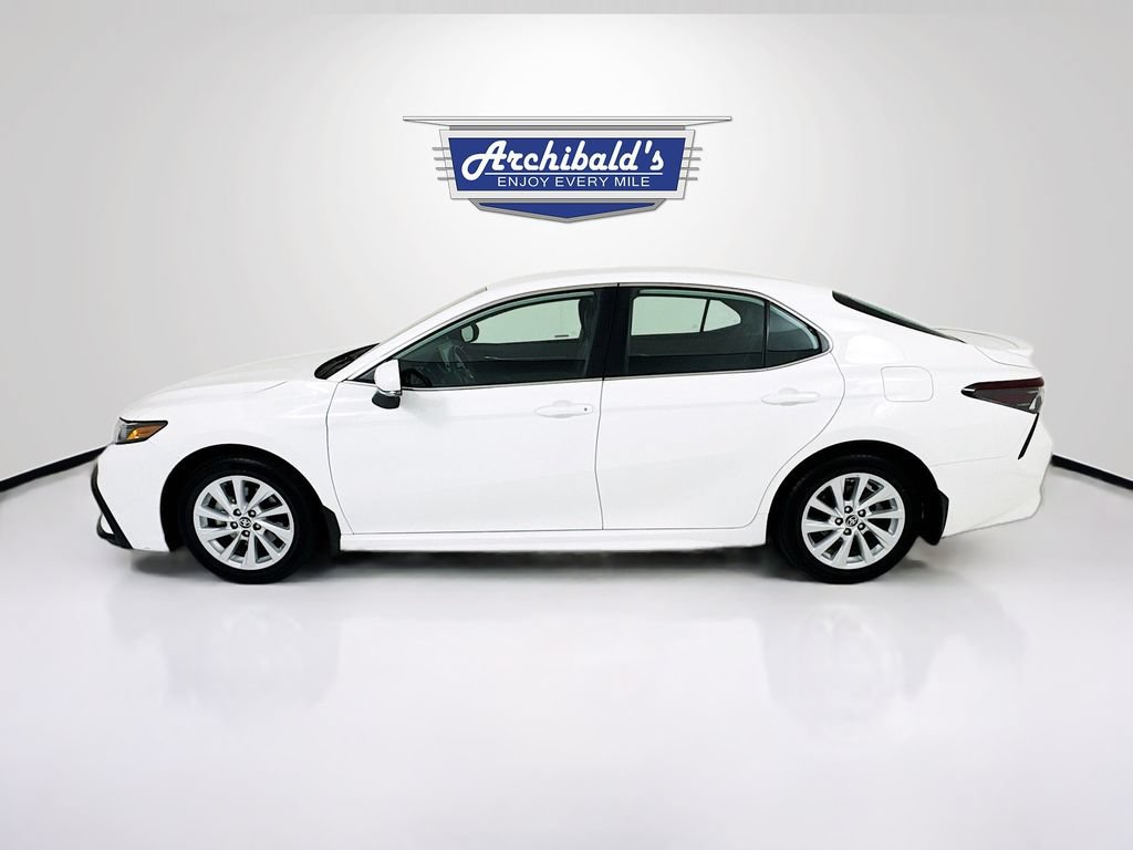 Used 2024 Toyota Camry SE FWD image 5