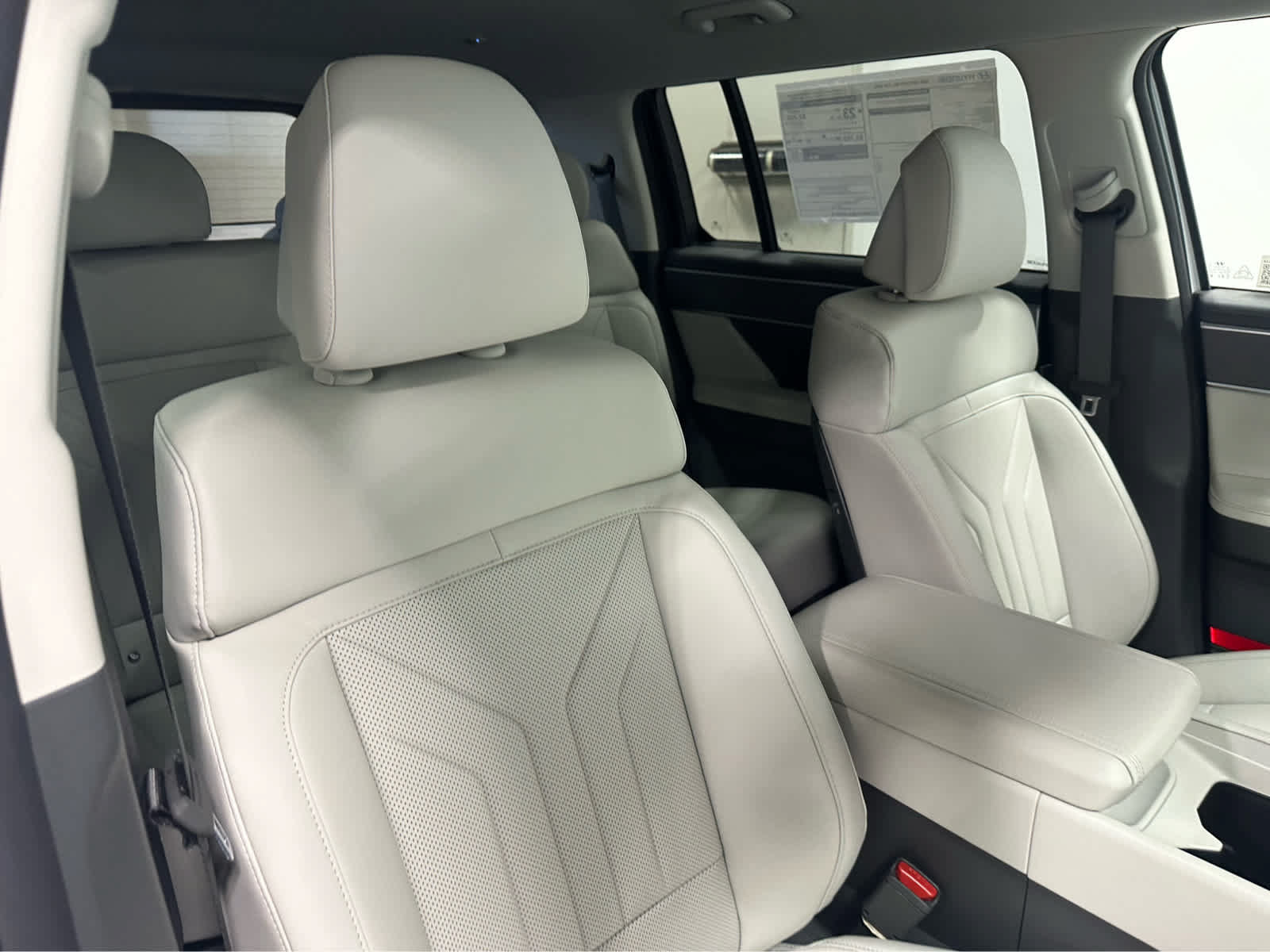 New 2026 Hyundai Santa Fe SEL FWD image 7