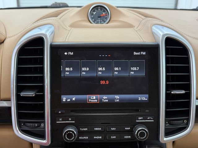 Used 2017 Porsche Cayenne w/ Premium Plus Package AWD/4WD image 10