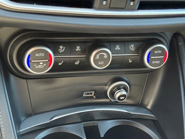 Used 2024 Alfa Romeo Stelvio AWD image 29
