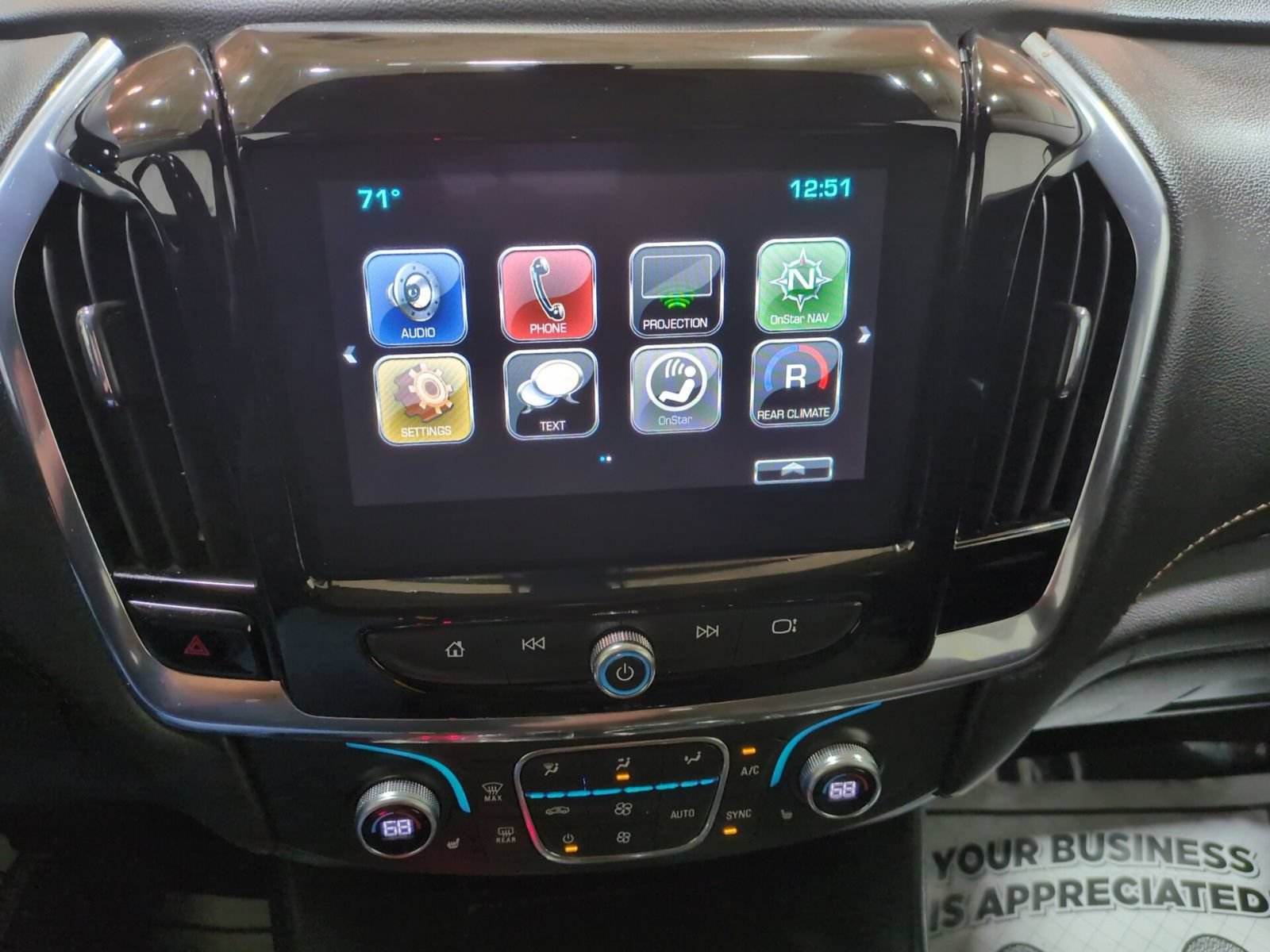 Used 2018 Chevrolet Traverse LT FWD image 24