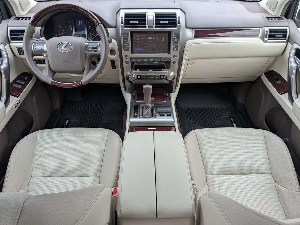 Used 2017 Lexus GX 460 Premium w/ Premium Package AWD/4WD image 17