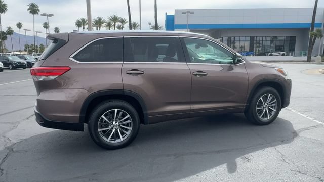 Used 2018 Toyota Highlander XLE FWD image 9