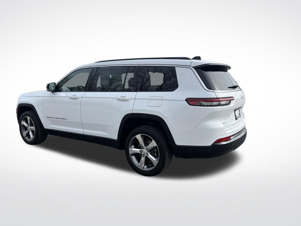 Used 2024 Jeep Grand Cherokee L Limited image 3