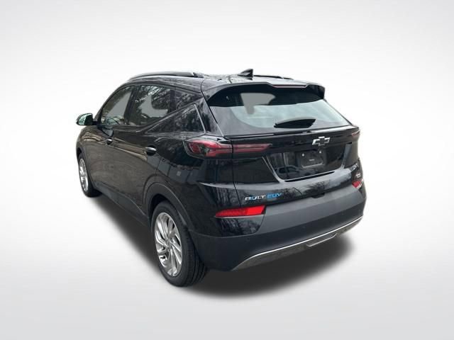 Used 2023 Chevrolet Bolt EUV LT w/ Comfort Package image 3