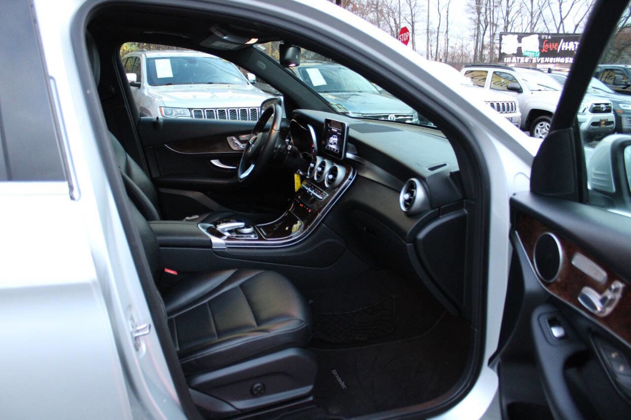 Used 2017 Mercedes-Benz GLC 300 4MATIC image 30