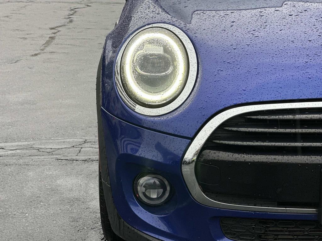 Used 2020 MINI Cooper 2-Door Hardtop image 7
