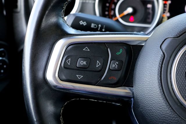 Used 2022 Jeep Wrangler Unlimited Sahara AWD/4WD image 15