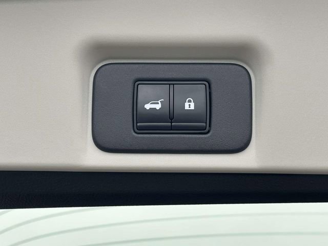 Used 2023 Nissan Ariya PREMIERE image 12