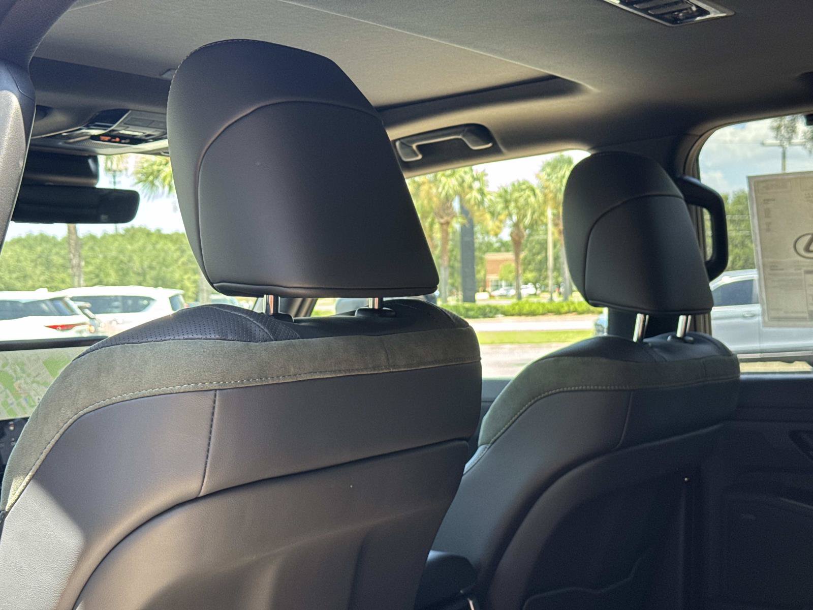 Certified 2025 Lexus GX 550 AWD/4WD image 19