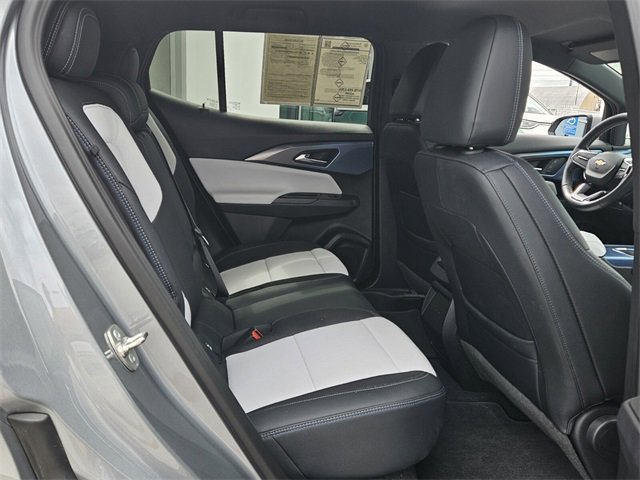 Used 2024 Chevrolet Equinox EV LT image 16