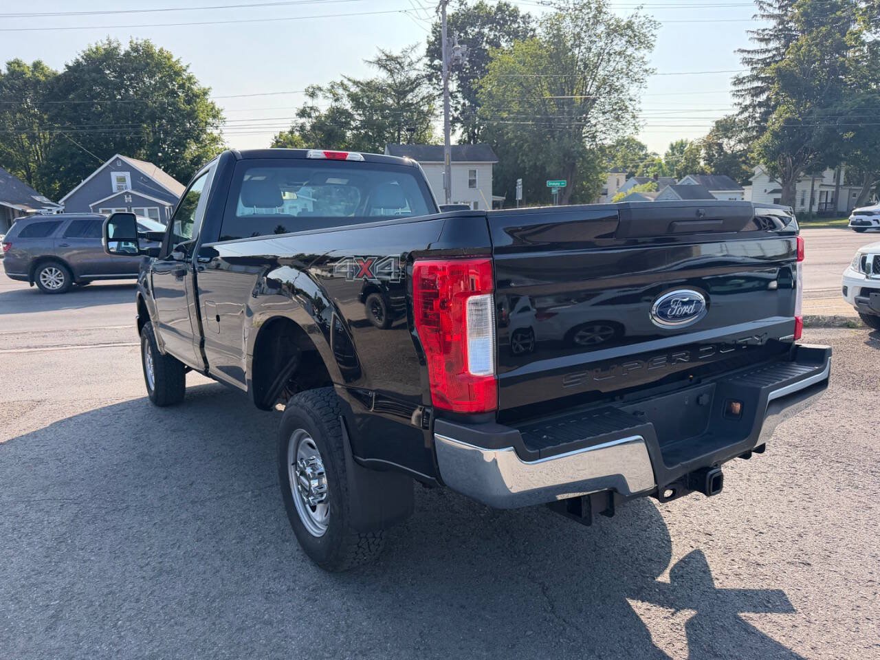 Used 2017 Ford F250 XL w/ Power Equipment Group AWD/4WD image 3