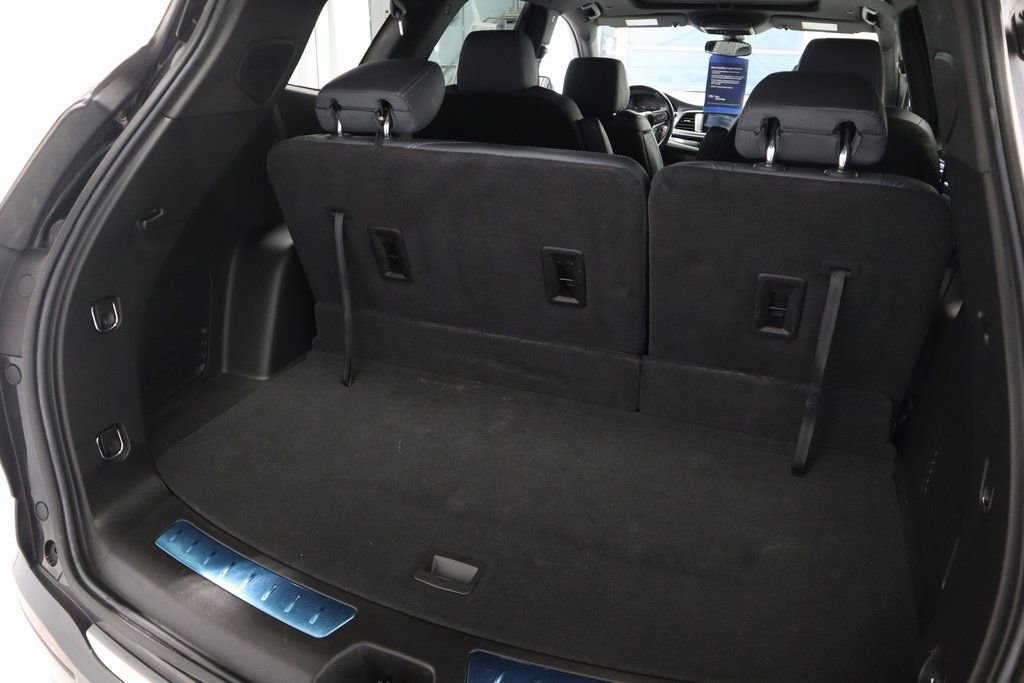 Used 2023 Buick Enclave Essence w/ Experience Buick Package image 16