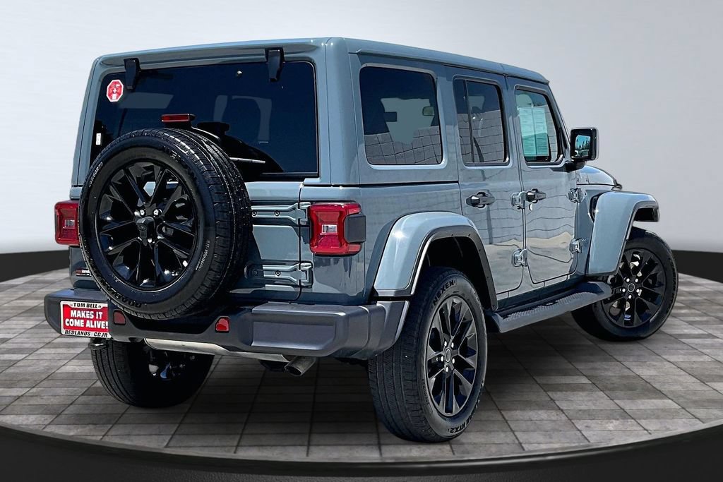 Used 2025 Jeep Wrangler Unlimited Sahara AWD/4WD image 22