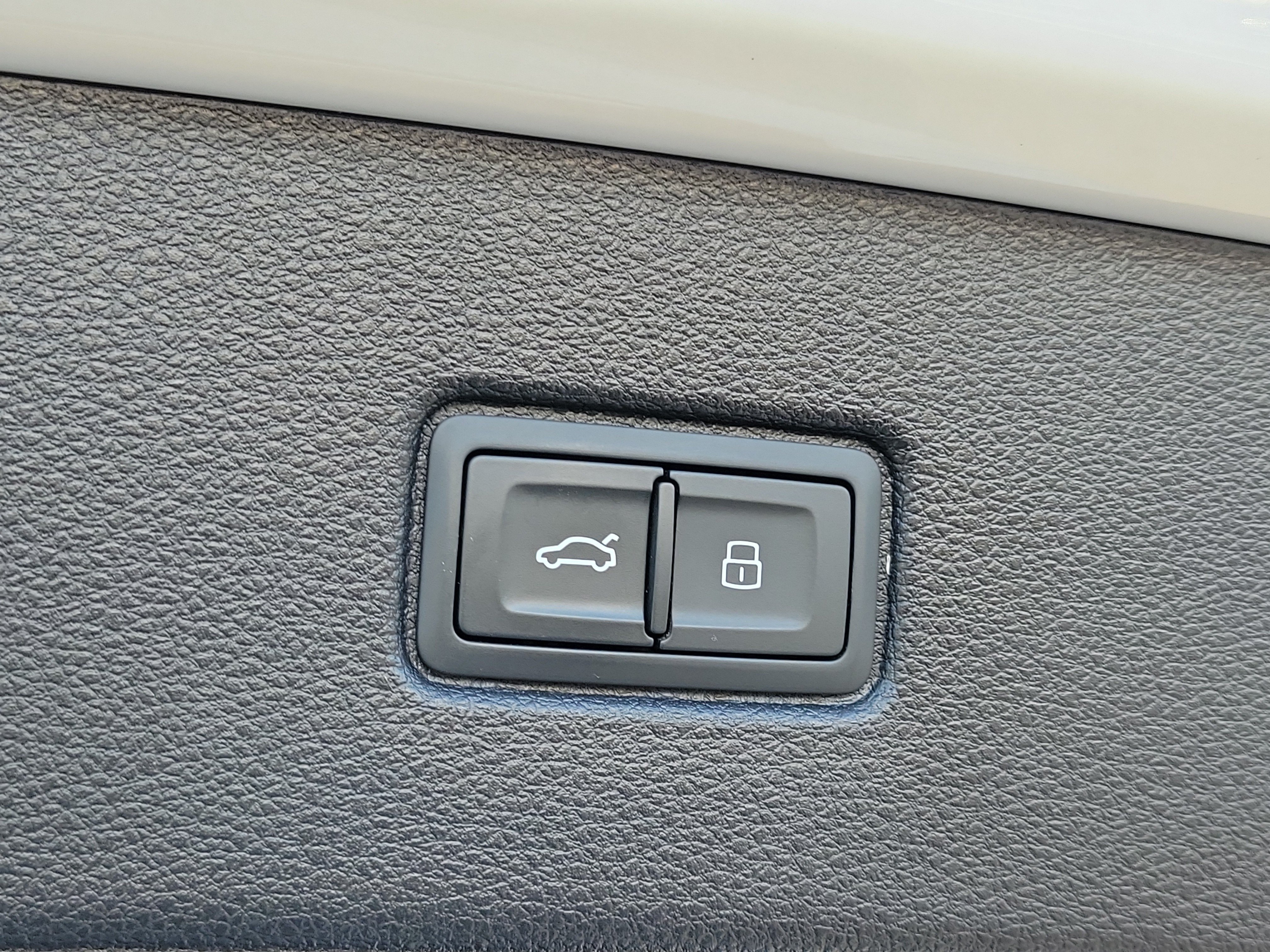 Used 2021 Audi Q7 3.0T Prestige AWD/4WD image 9