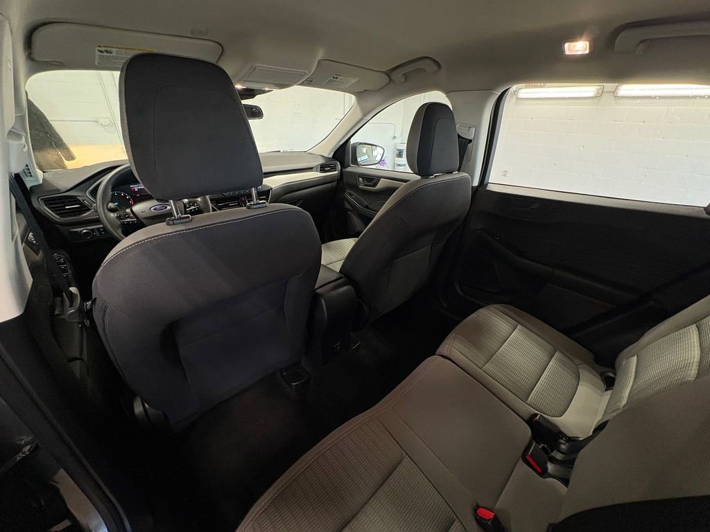 Used 2022 Ford Escape S image 30