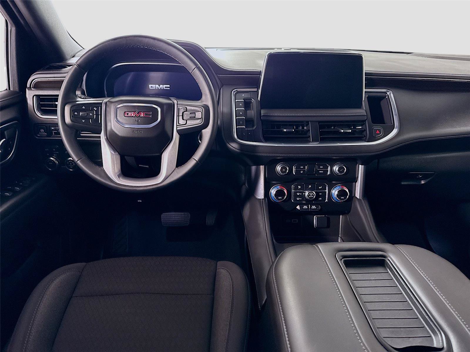 Used 2024 GMC Yukon SLE AWD/4WD image 2