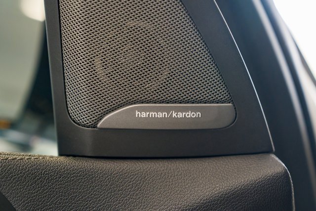 Used 2022 BMW X7 M50i w/ Cold Weather Package image 23