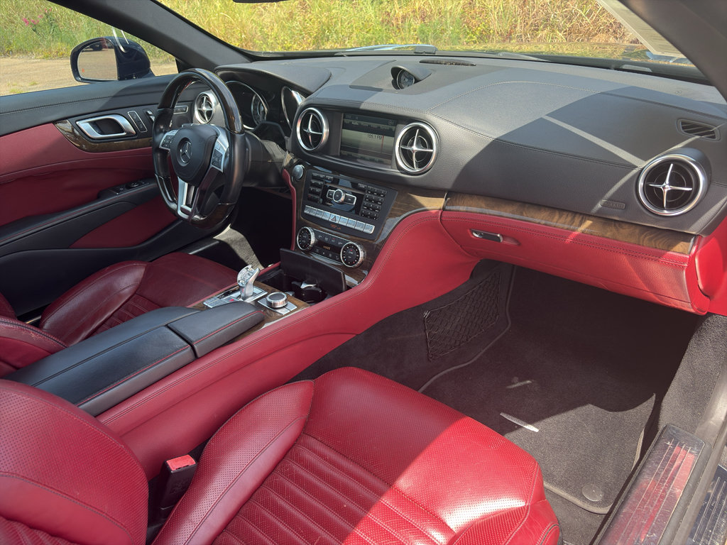 Used 2015 Mercedes-Benz SL 550 image 10