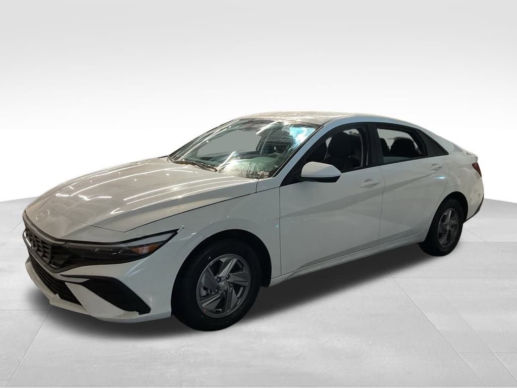 New 2026 Hyundai Elantra SE w/ Cargo Package image 6