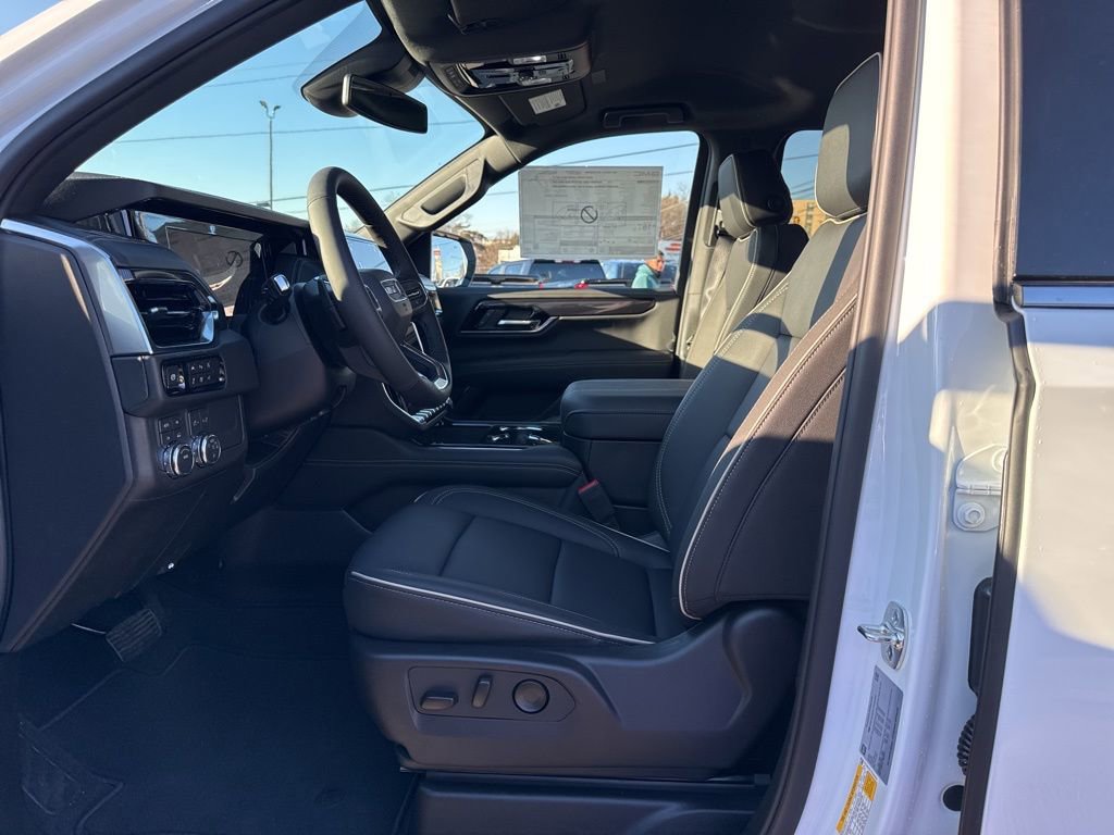 New 2026 GMC Yukon XL Elevation image 19