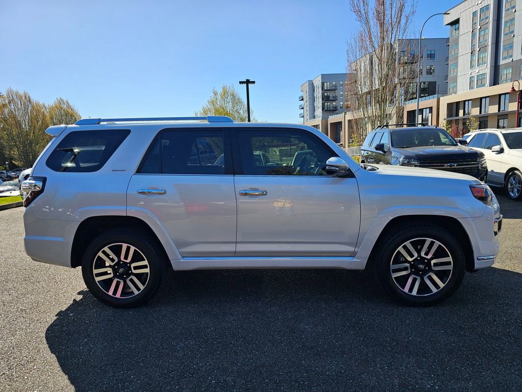 Used 2024 Toyota 4Runner Limited AWD/4WD image 4
