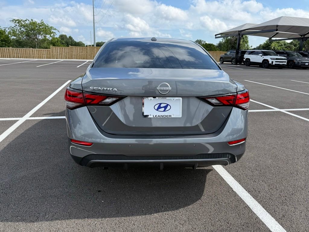Used 2025 Nissan Sentra SV FWD image 6