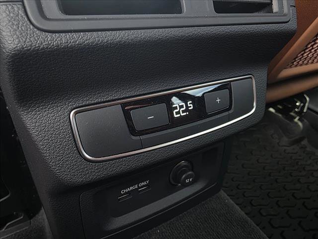 Certified 2025 Audi Q5 2.0T Premium w/ Convenience Plus Package image 16