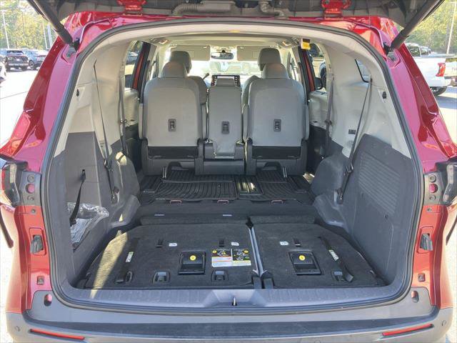 Certified 2023 Toyota Sienna XLE FWD image 27