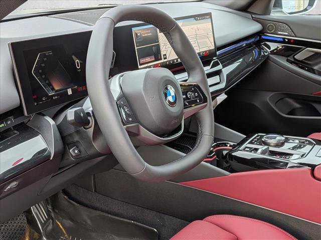 Used 2026 BMW 530i xDrive AWD/4WD image 3