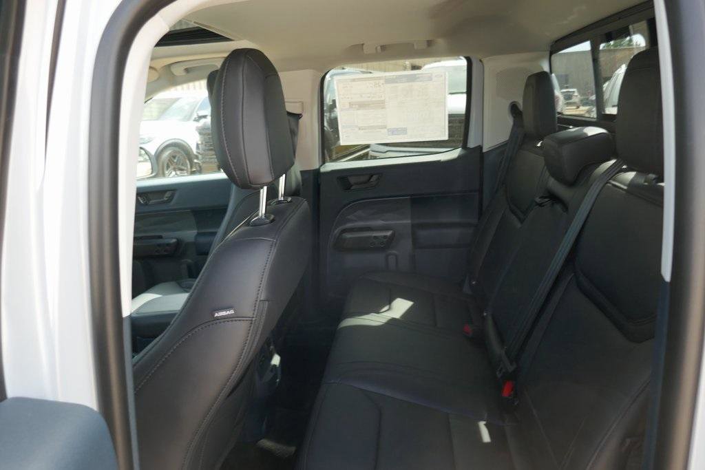 New 2025 Ford Maverick Lariat w/ Black Appearance Package image 13